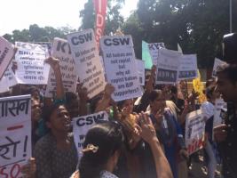 Joint Organizations & AIDWA @ Jantar Mantar protest against lathi charge on BHU Students
