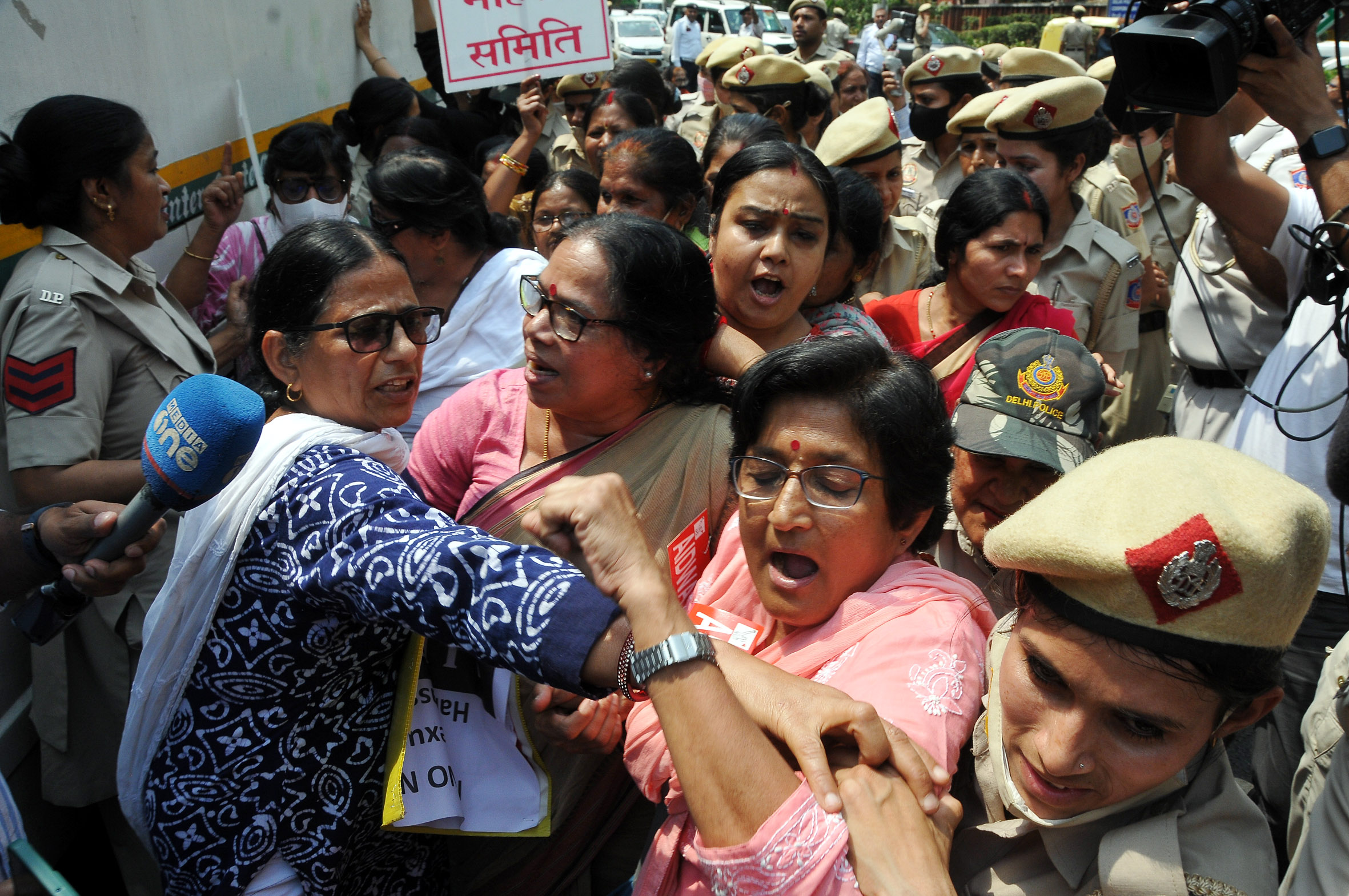 Women's organisations jointly marched to the Delhi police commissioner's office
